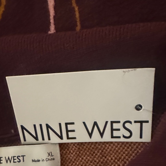 Nine West Maroon Sweater with Pink and Gold Swirls - Picture 6 of 8